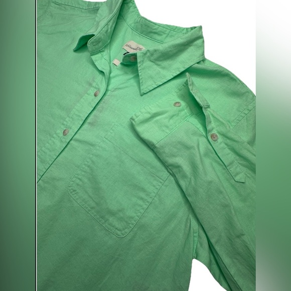 Universal Thread Green Long Sleeve Button Down Crop Shirt - Picture 4 of 9